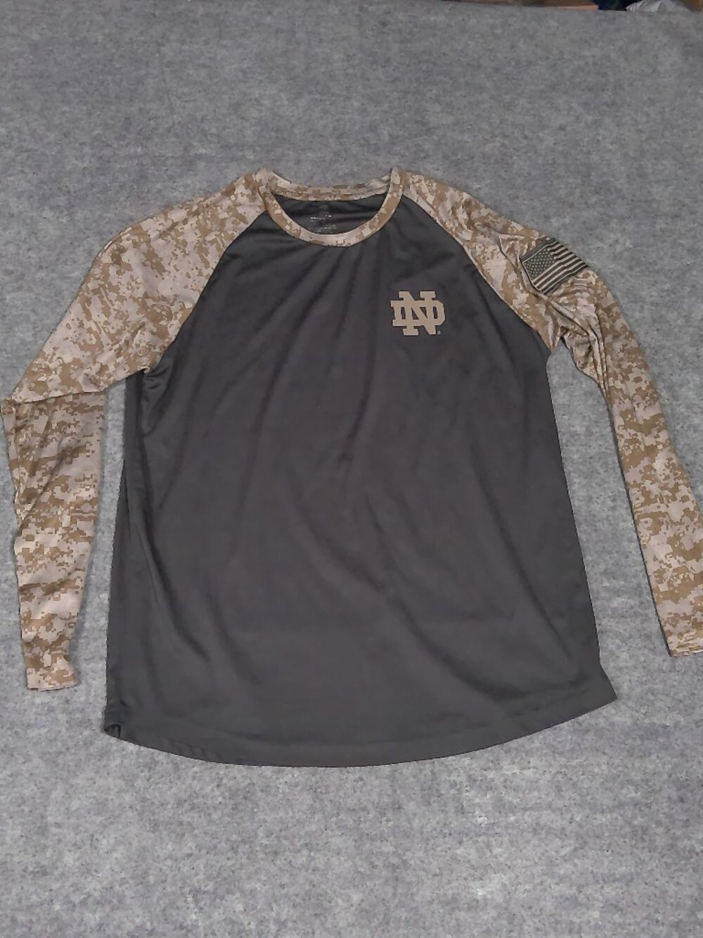 Notre Dame Fighting Irish Shirt Mens XL Digital Camo Flag Patch Long Sleeve